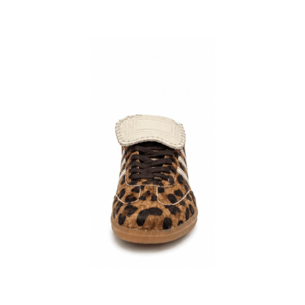 Premium Leopard Print Low-Top Casual Sneakers - Front Toe View
